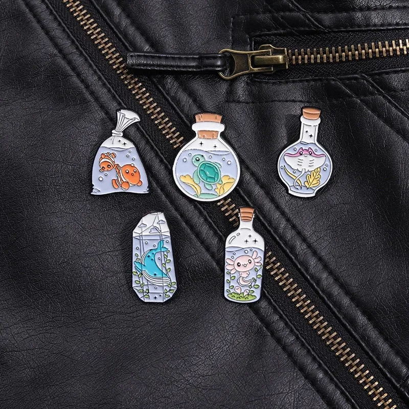 Cartoon Style Cute Cowboy Style Bottle Alloy Stamping Stoving Varnish Plating Unisex Brooches Collar Pin