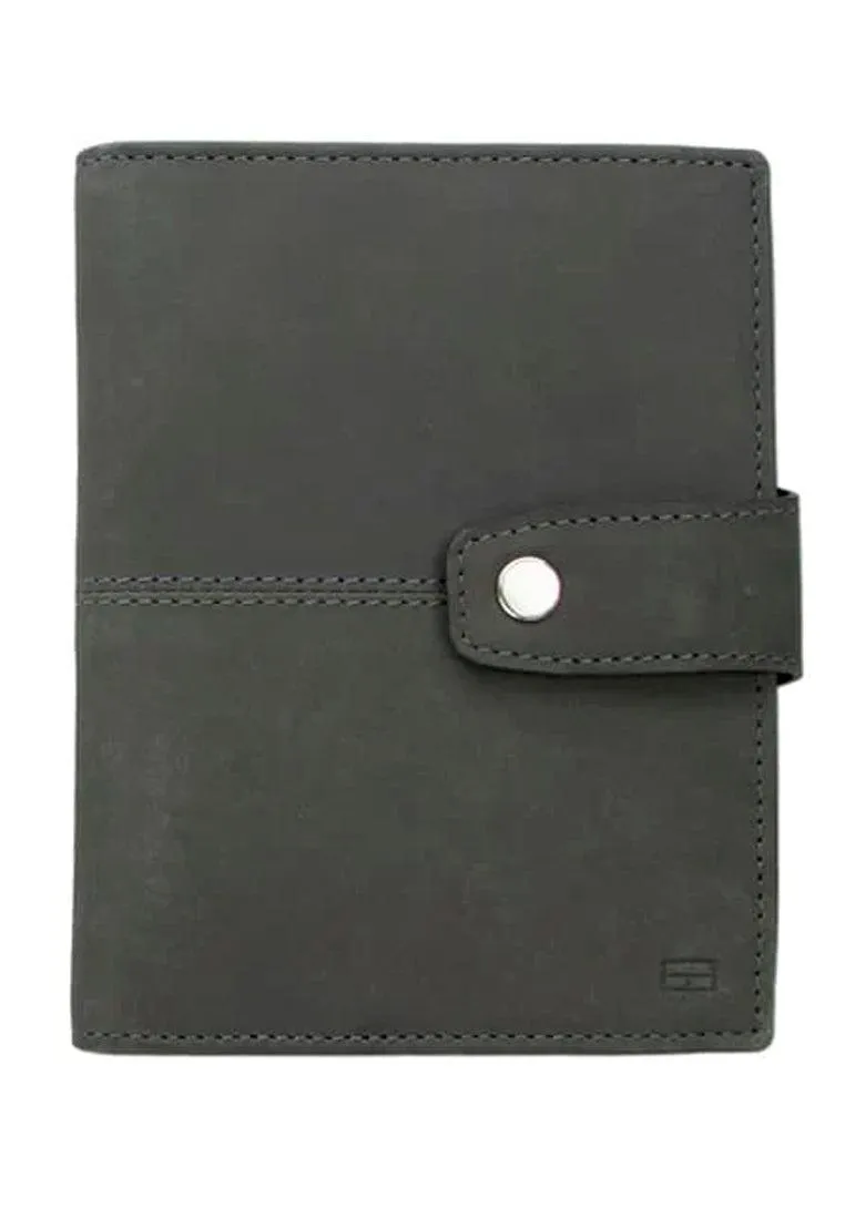 Garzini Passport Holder Airtag ID Window