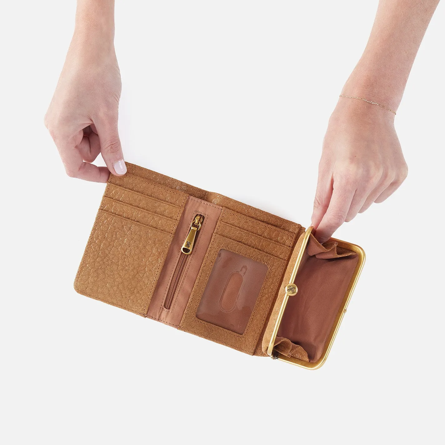 Robin Compact Wallet In Metallic Leather - Gold Rush